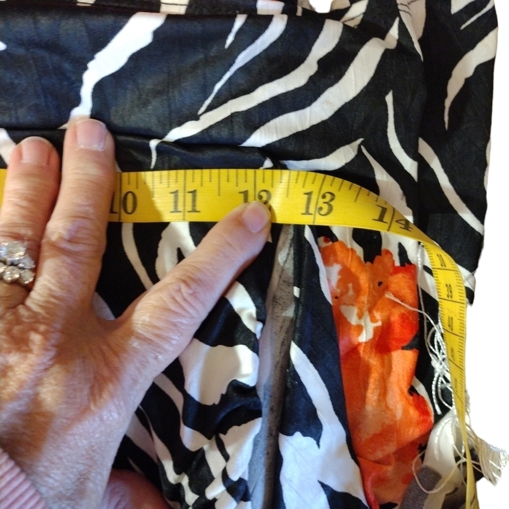 Floral Halter Dress - Picture 7 of 7
